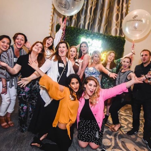 Meet your Posher, Elizabeth - Picture 7 of 7